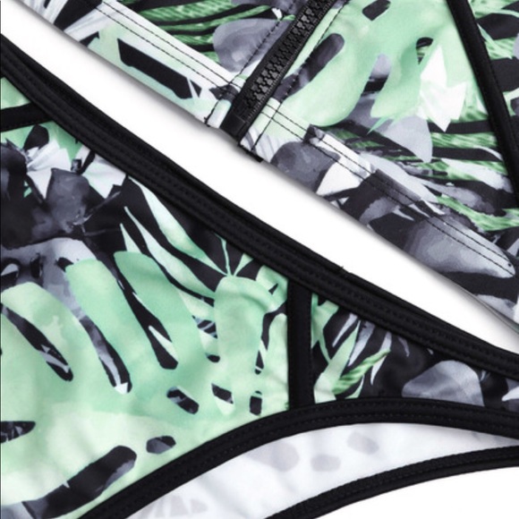 🆕Strappy tropical print zip front bikini set - Picture 5 of 8